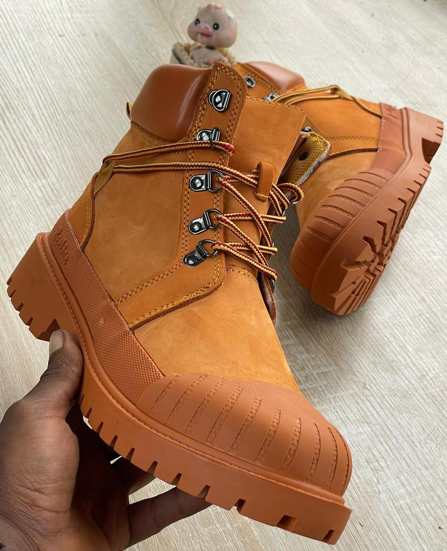 Naked Woldfe shoe