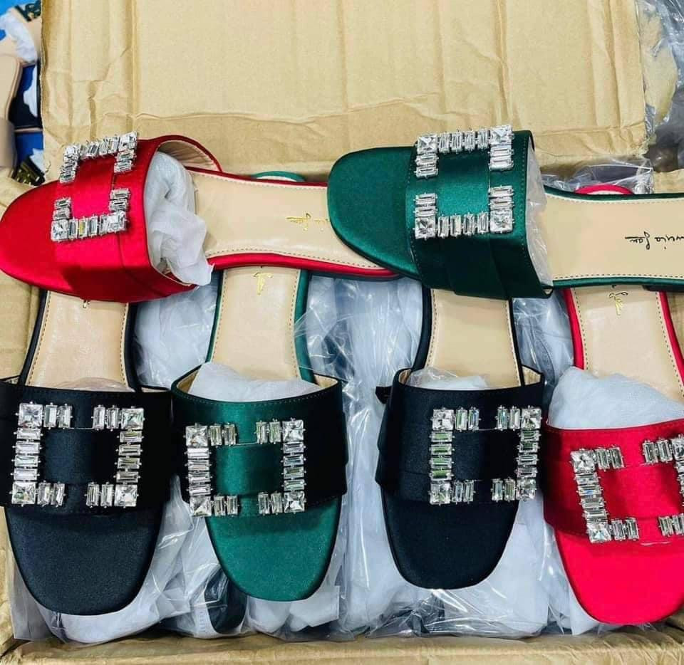 Shoe
